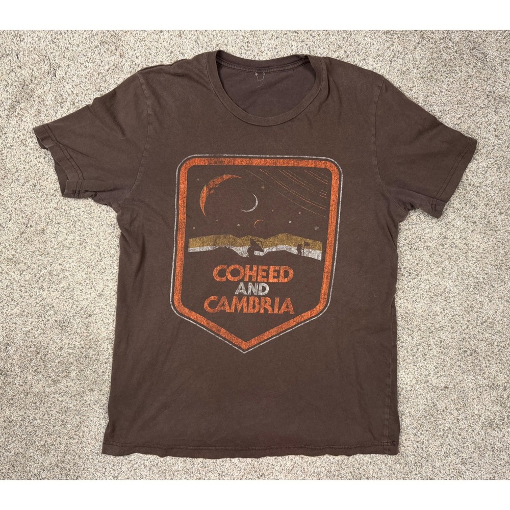 Coheed and Cambria T-Shirt Space Graphic Keywork Large Brown Band Tee Rock Short